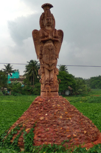 Garuda Statue at Atharnala Bridge Garuda Statue at Atharnala Bridge