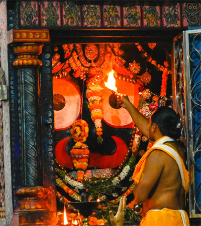 Aarati of Lord Patitapabana