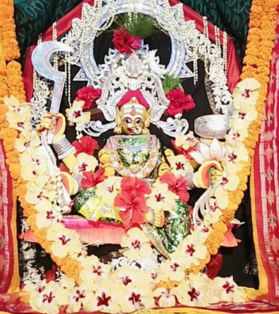 Goddess Ramachandi's Bhairavi Besha