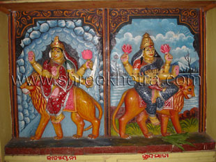 Goddesses on inner wall